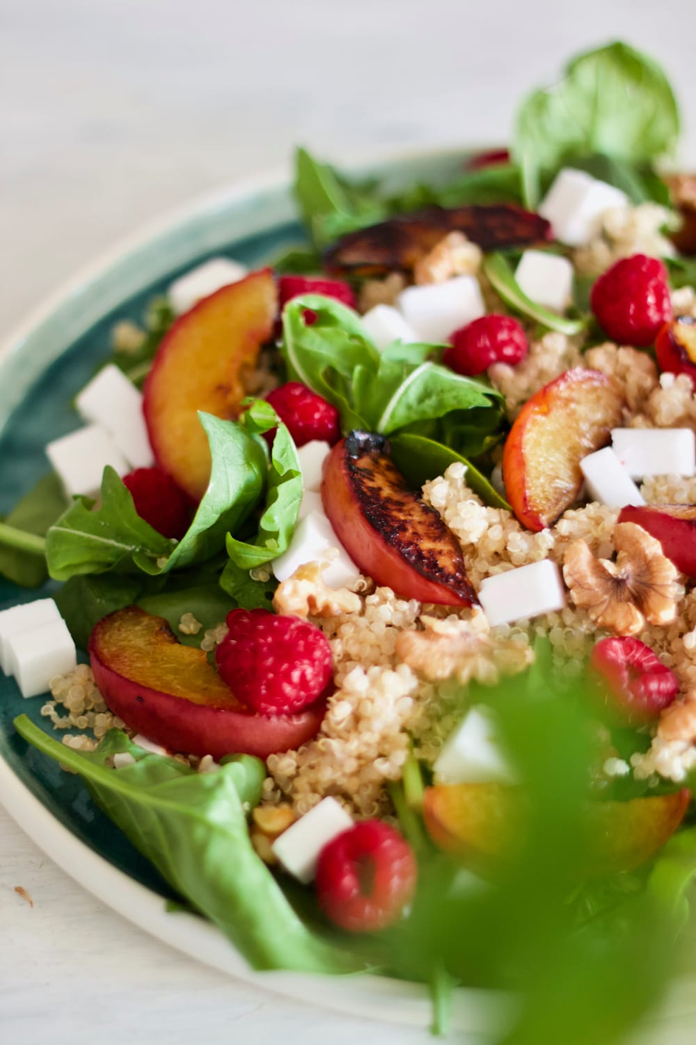 healthy-vegan-feta cheese-grilled peach-salad-salada-saudável-pêssego grelhado-queijo feta-2