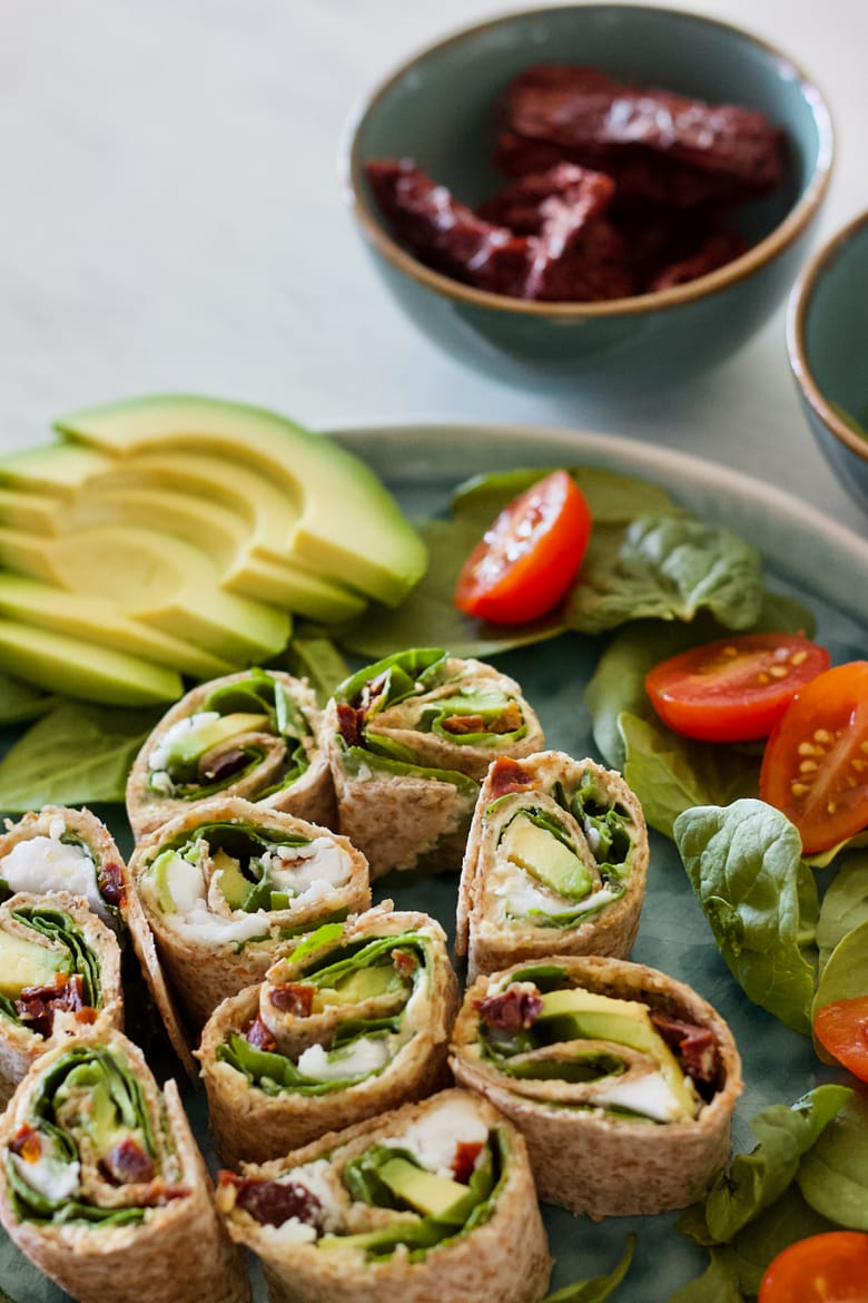 vegan-sundried-tomato-feta-pinwheels