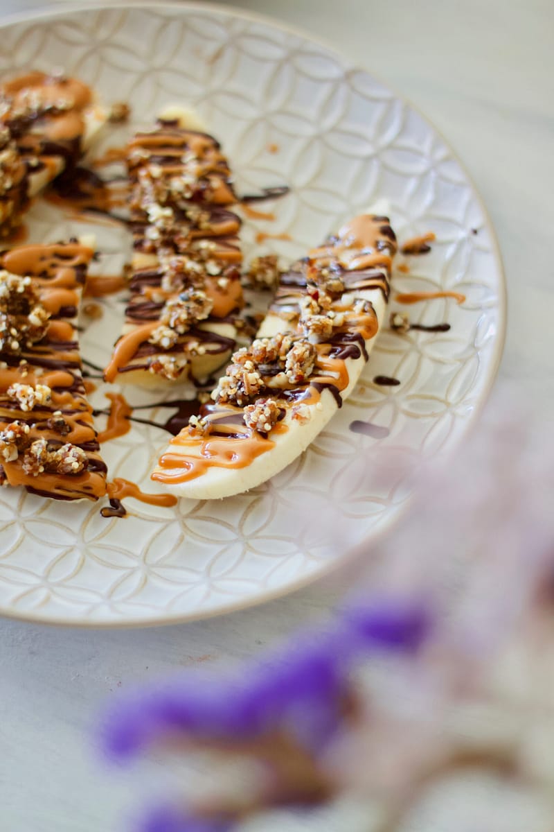 healthy-peanut butter-chocolate-banana-boats-snack-saudável-manteiga de amendoim-lanche-3