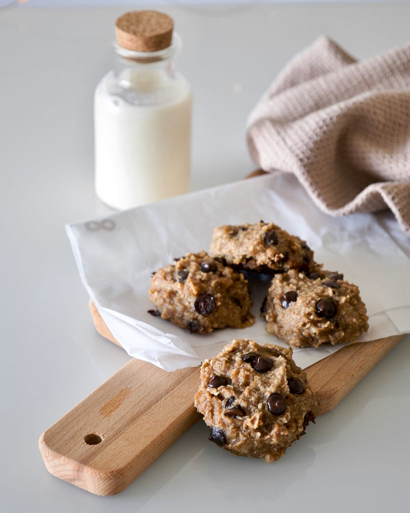 easy-vegan-healthy-banana-chocolate-chip-breakfast-cookies - 8
