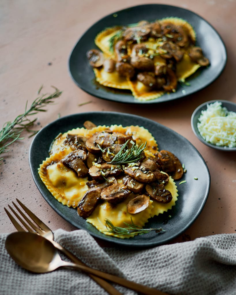 raviolis-sauteed-mushrooms-lemon-rosemary-balsamic-cogumelos-salteados-balsâmico-limão-alecrim-vegan - 2 (1)